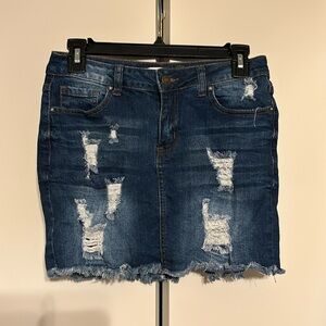 High waisted, distressed denim jean skirt. Forever 21.